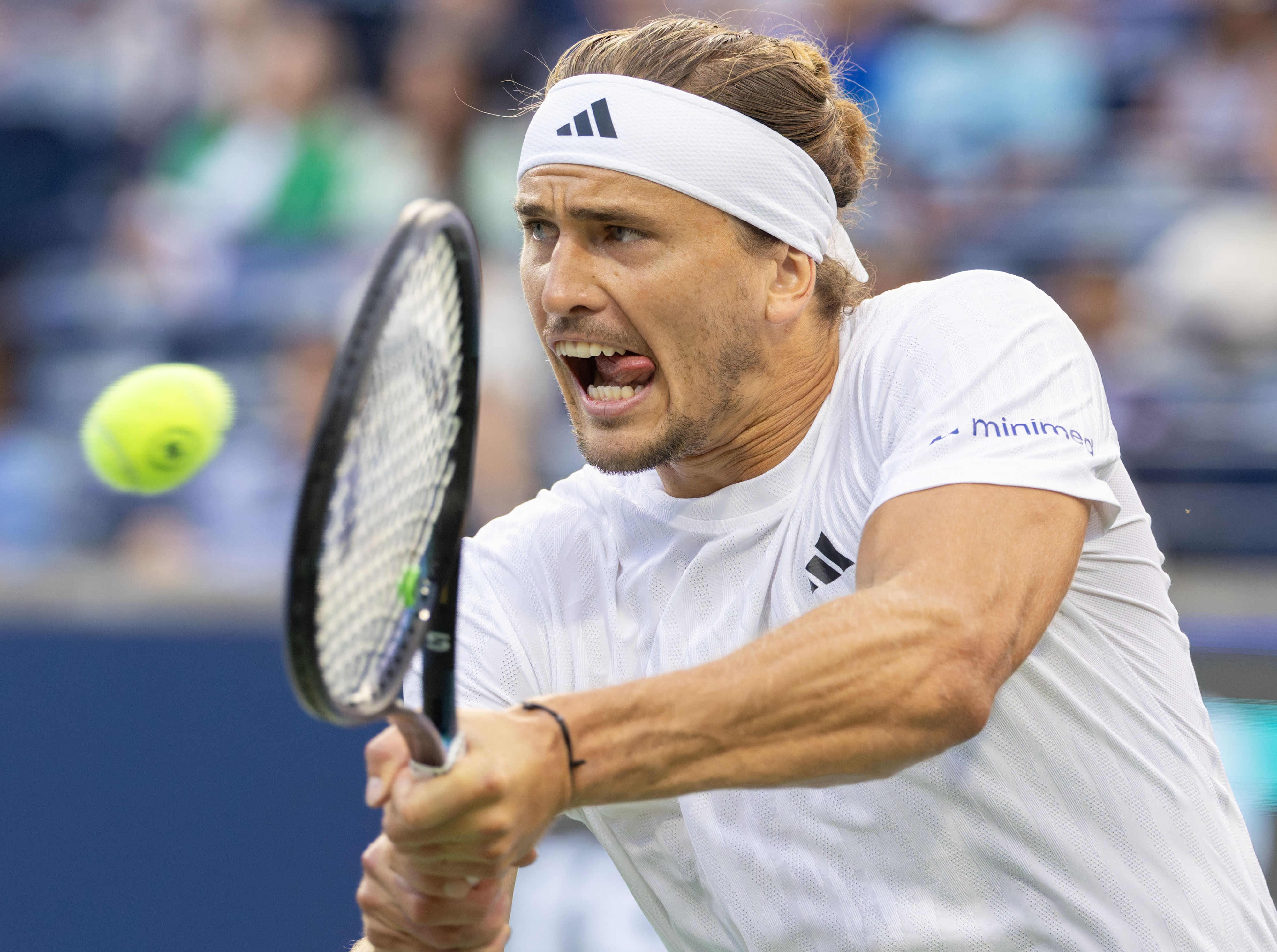 关于日本网球队险胜西班牙网球队,兹维列夫高光表现的信息 关于日本网球队险胜西班牙网球队,兹维列夫高光表现的信息