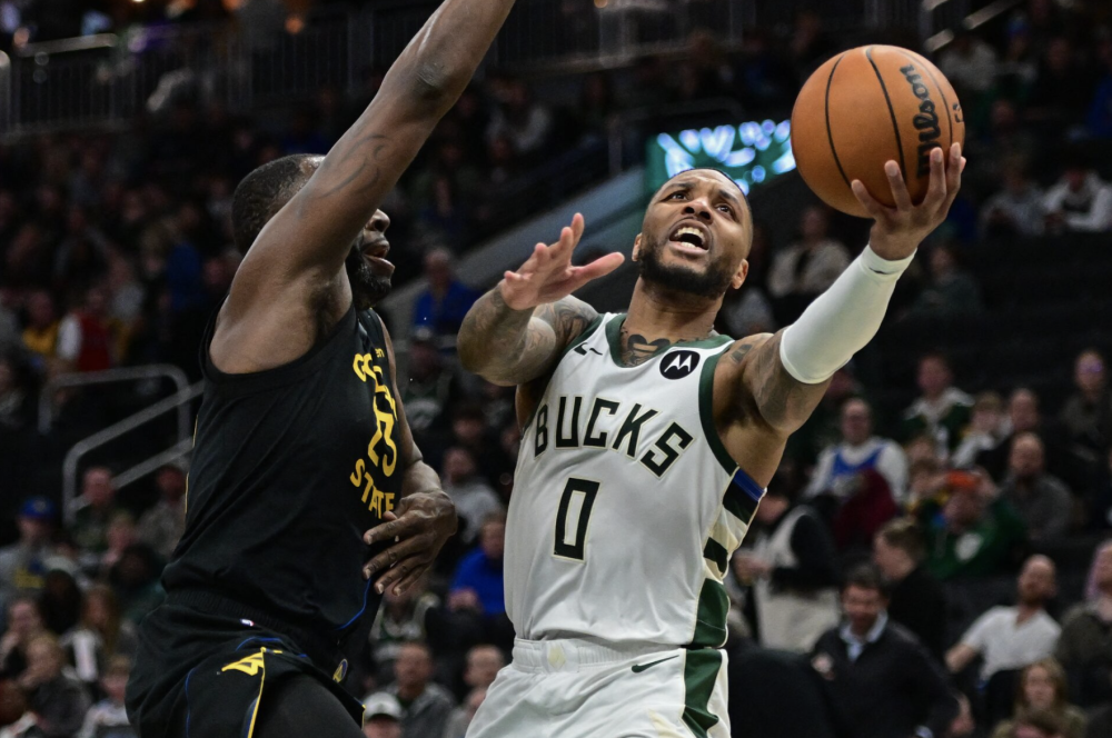 关于湖人爆冷雄鹿B队，利拉德完成帽子戏法的信息