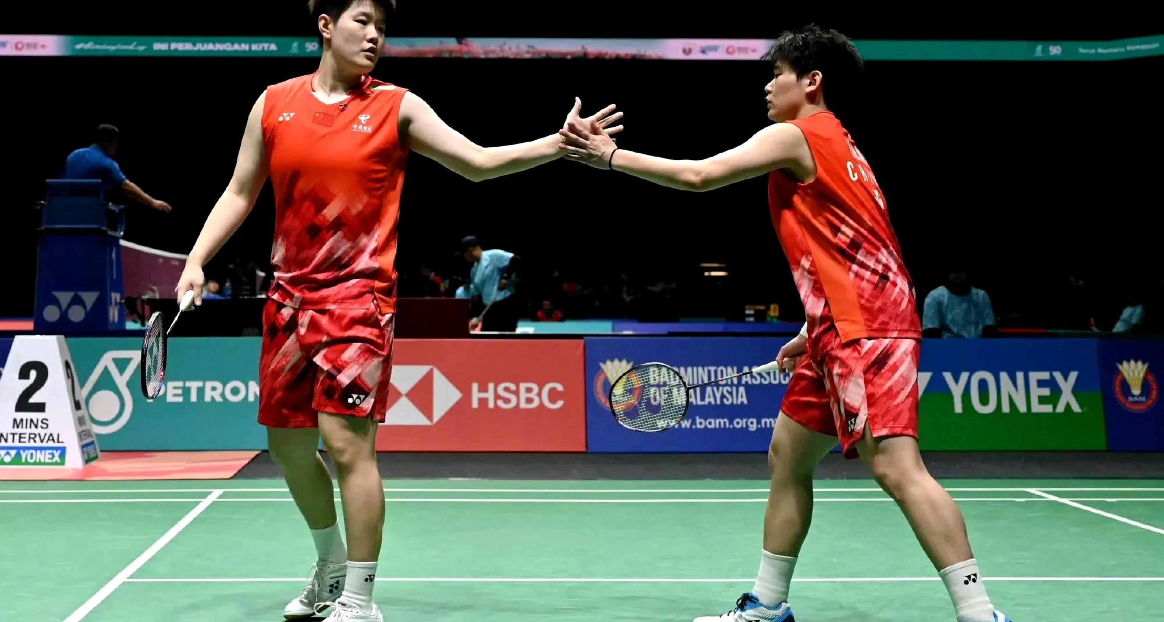 中国羽毛球队横扫英格兰羽毛球队，马琳关键制胜的简单介绍