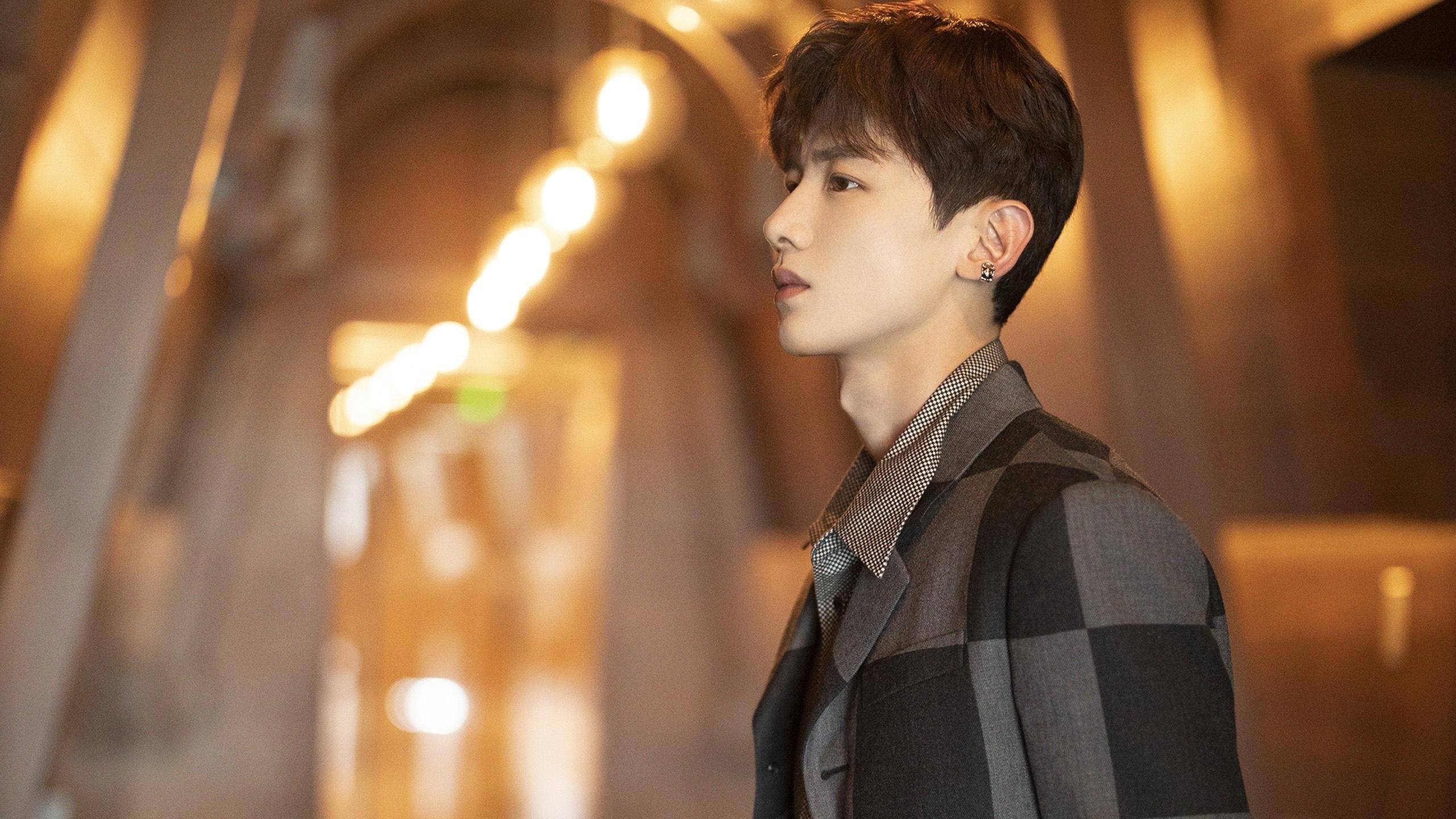 逆袭，古老足球与银色小球的双重奏