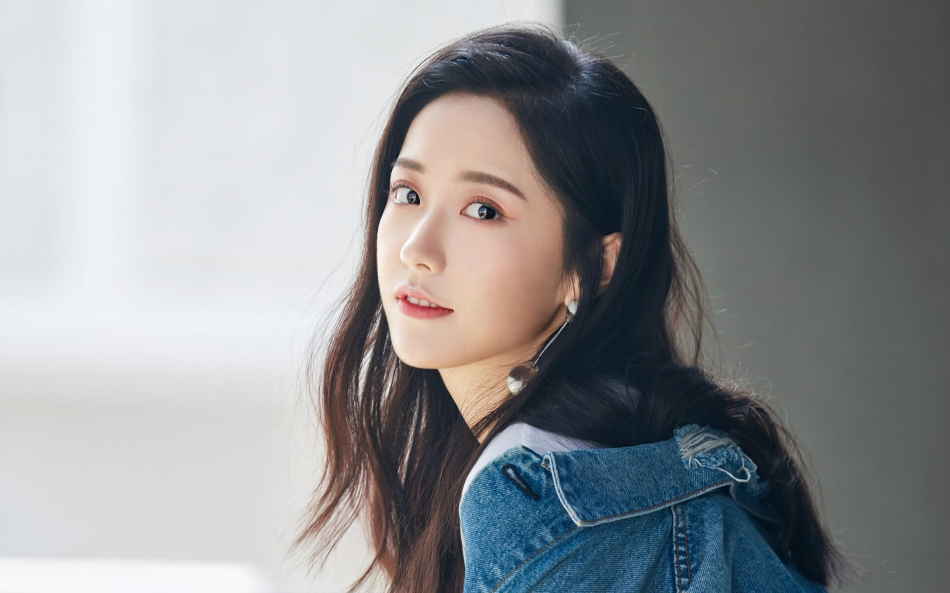 生死战双线告捷,新疆队逆袭爵士,戈贝尔征服F1街道