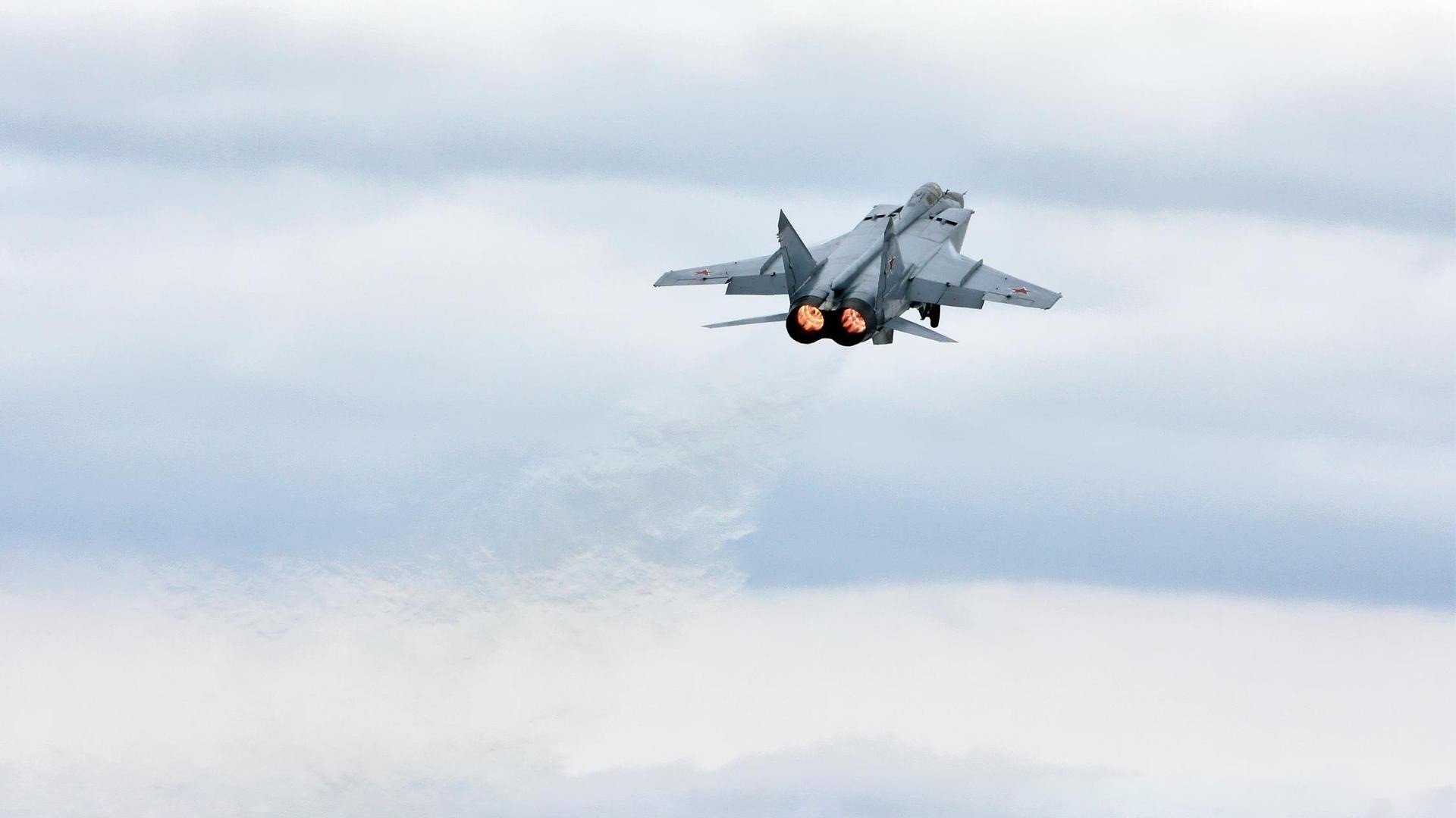 绿茵魔术师，弗拉霍维奇如何用攻防转换导演墨西哥冷夜