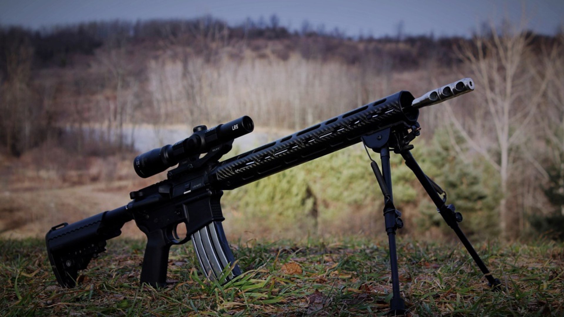 钢铁洪流冲垮红色帝国,莱万完美风暴击碎曼联