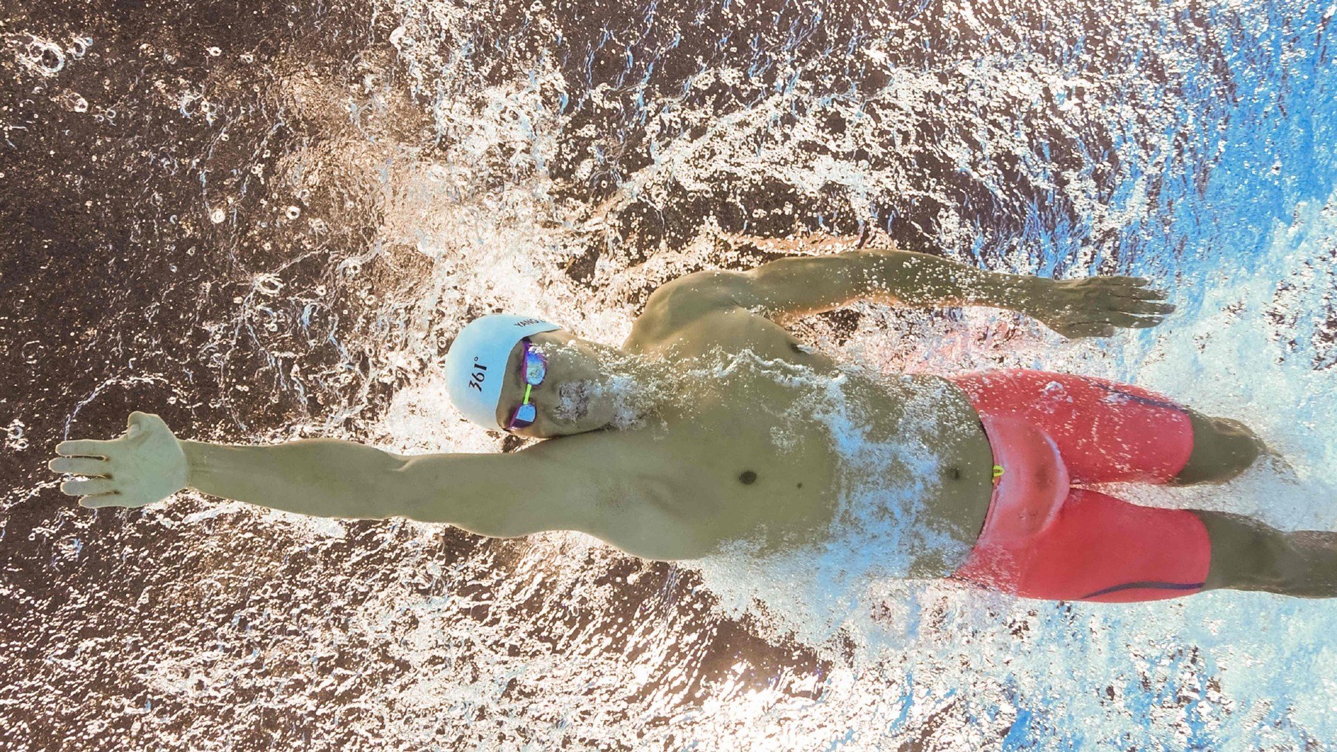 红黑军团狂潮席卷，戈麦斯一锤定音