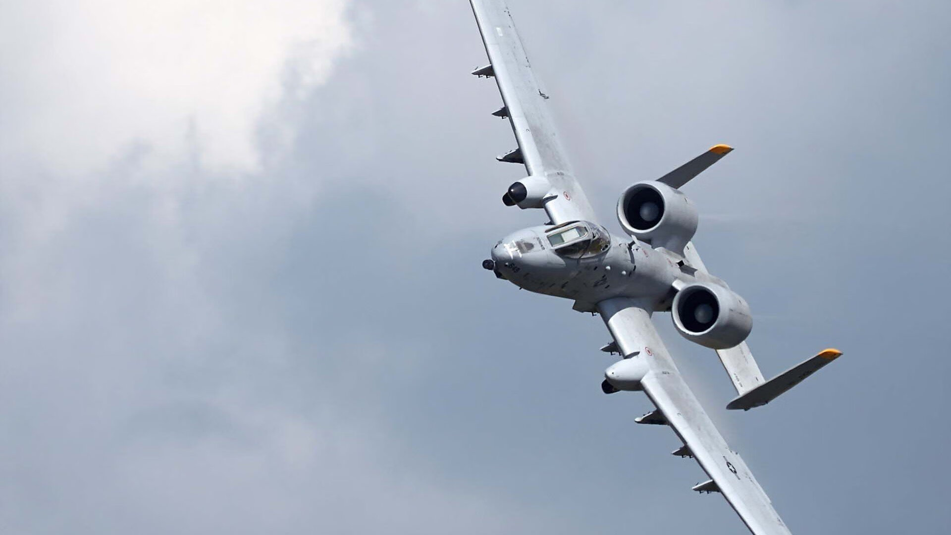 迪亚斯关键回合不手软，丹麦战术纪律收割瑞典